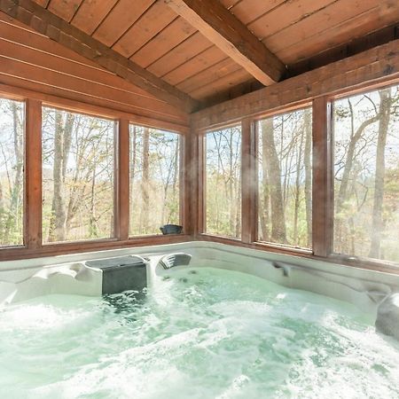 Dudley II By Avantstay Comfortable Cabin W Hot Tub Views Pigeon Forge Kültér fotó