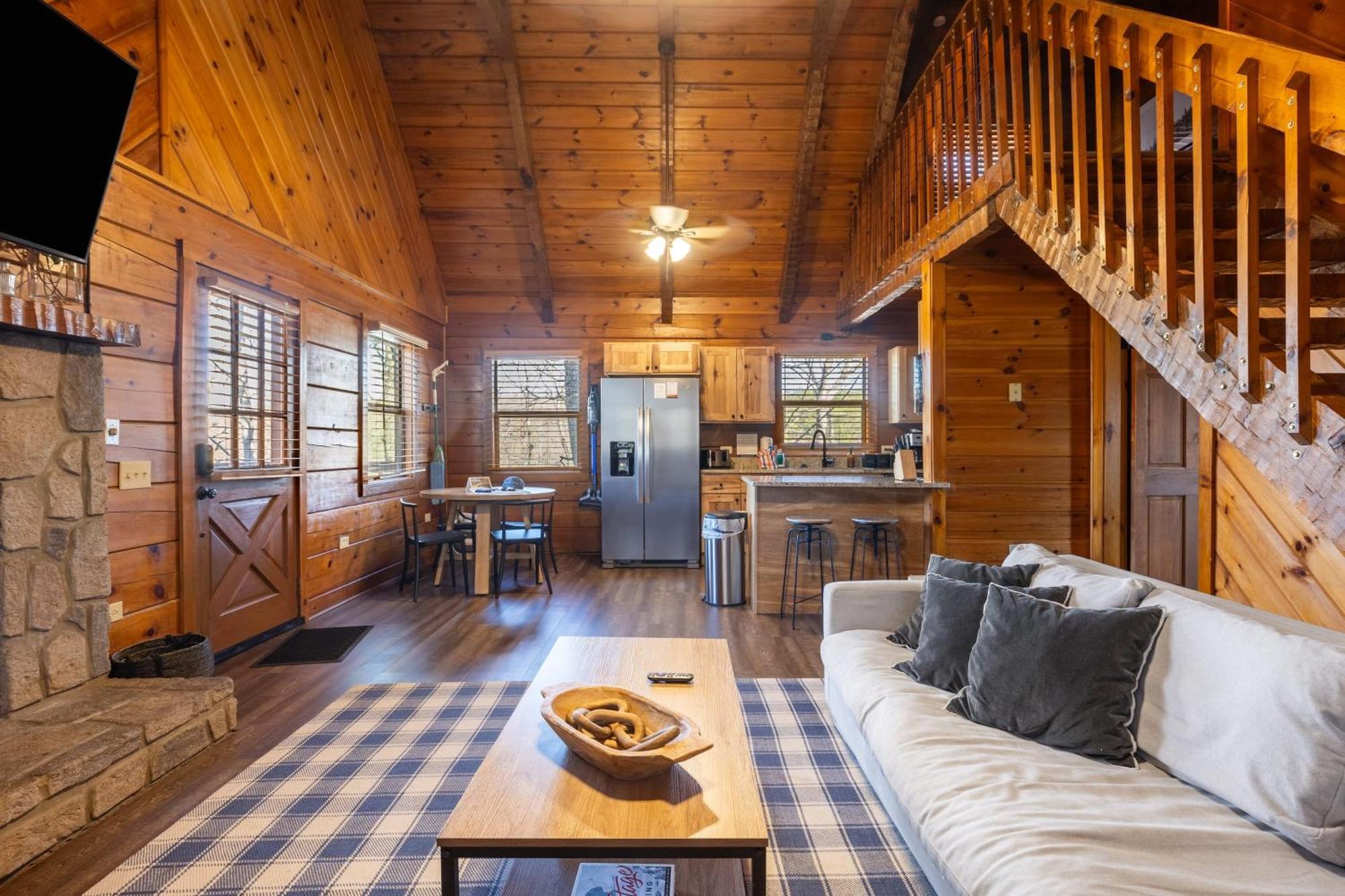 Dudley II By Avantstay Comfortable Cabin W Hot Tub Views Pigeon Forge Kültér fotó