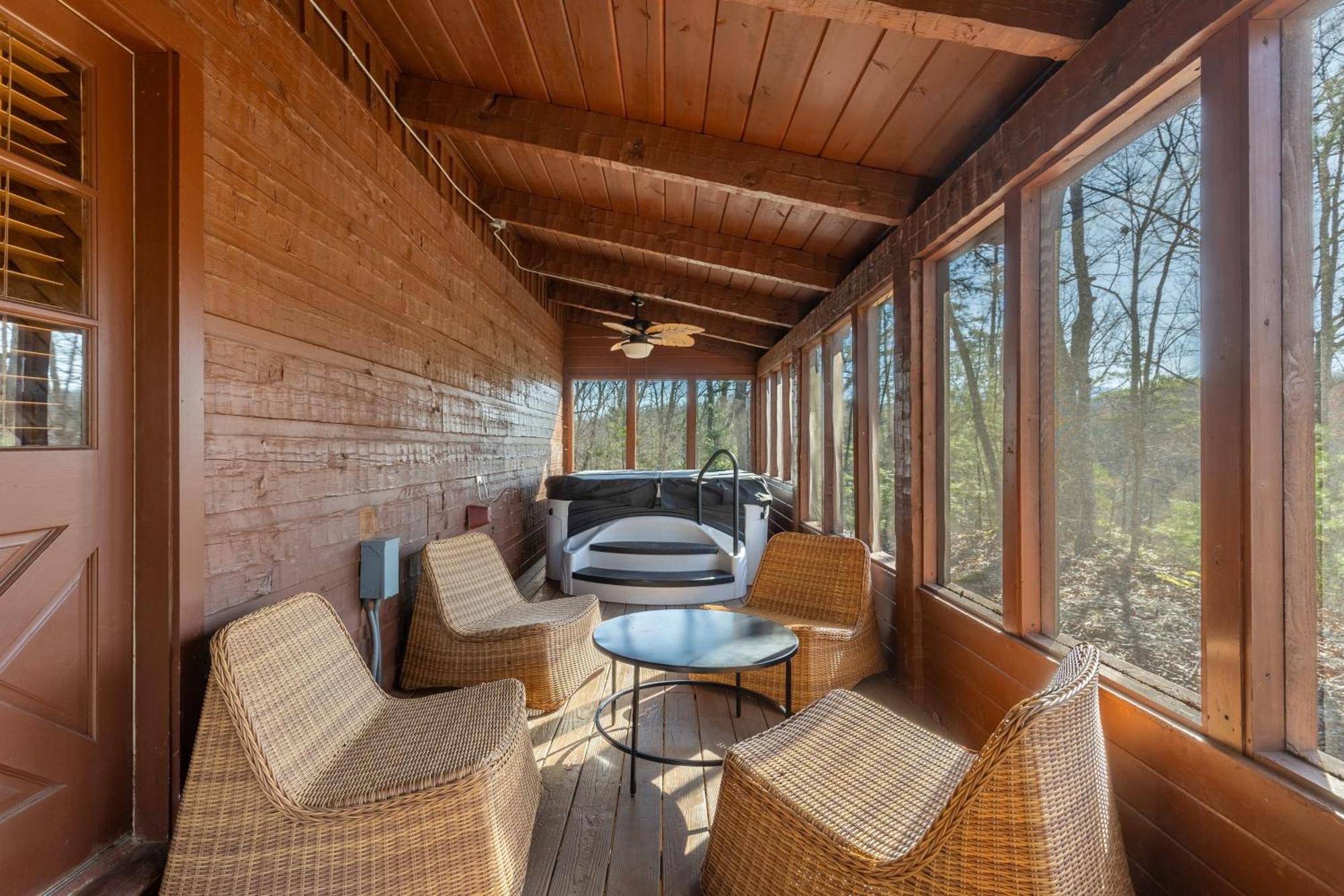 Dudley II By Avantstay Comfortable Cabin W Hot Tub Views Pigeon Forge Kültér fotó