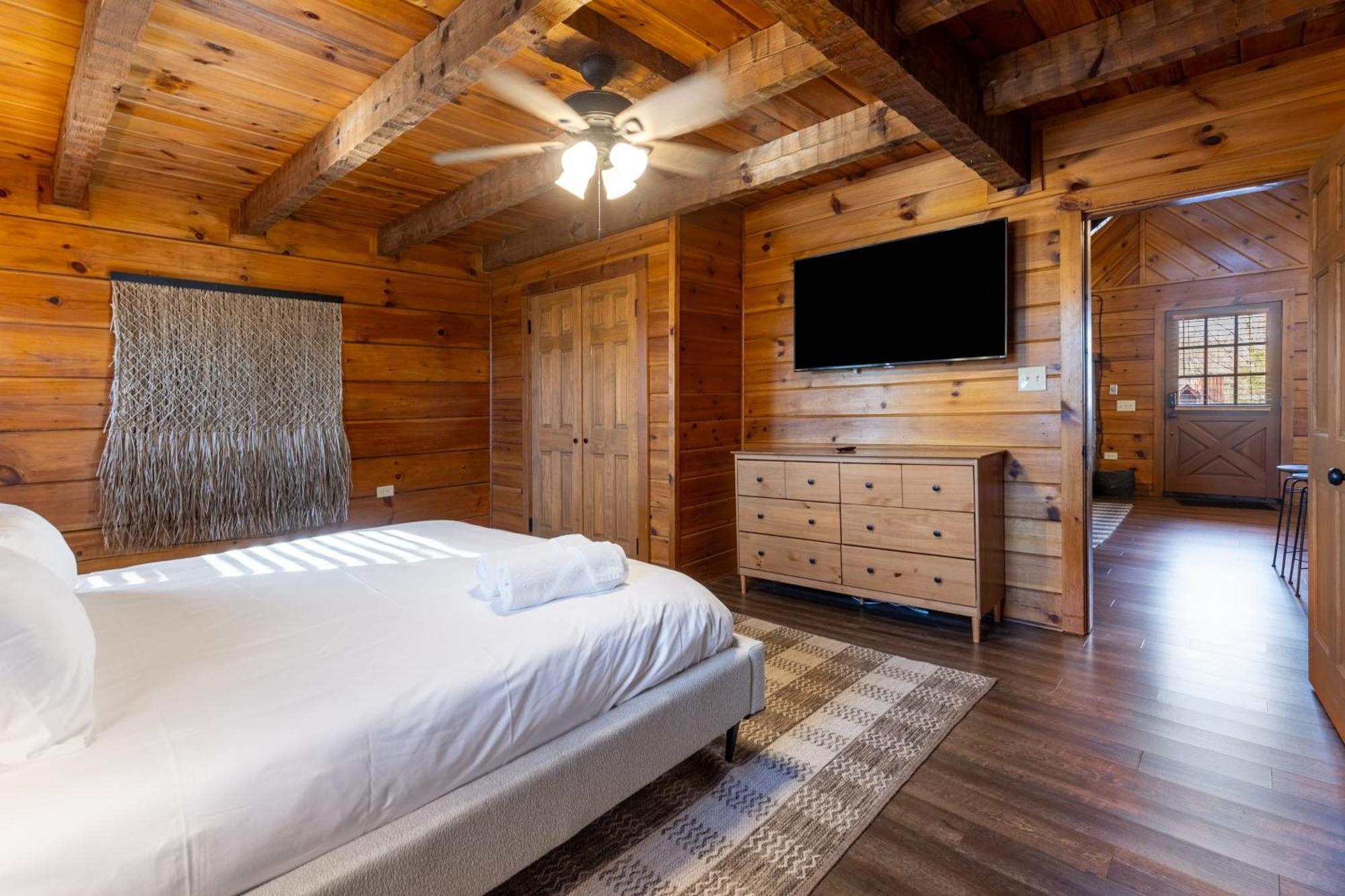 Dudley II By Avantstay Comfortable Cabin W Hot Tub Views Pigeon Forge Kültér fotó