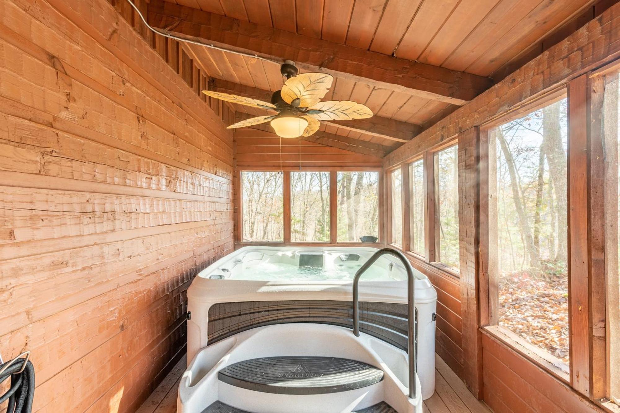 Dudley II By Avantstay Comfortable Cabin W Hot Tub Views Pigeon Forge Kültér fotó