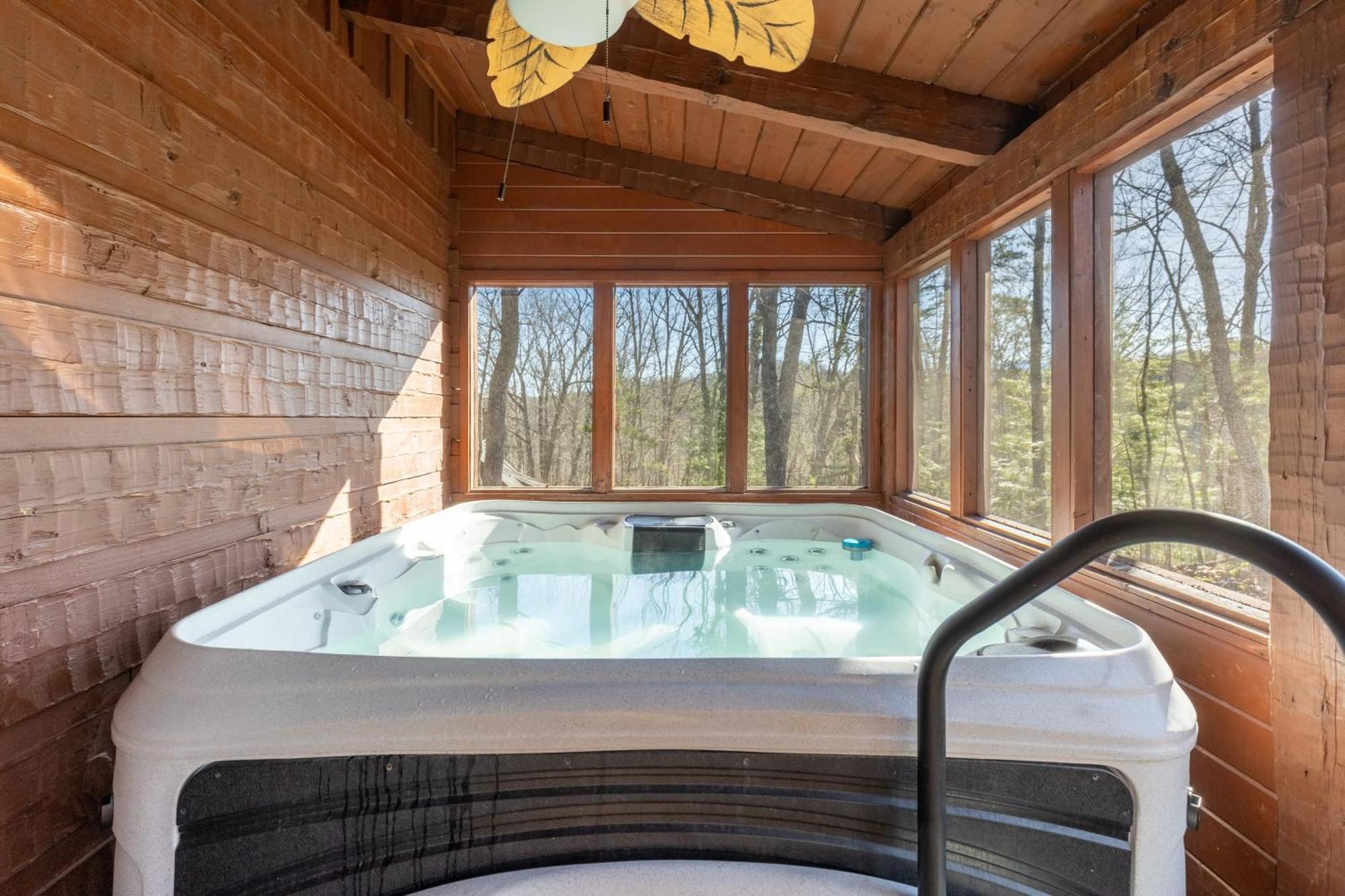 Dudley II By Avantstay Comfortable Cabin W Hot Tub Views Pigeon Forge Kültér fotó