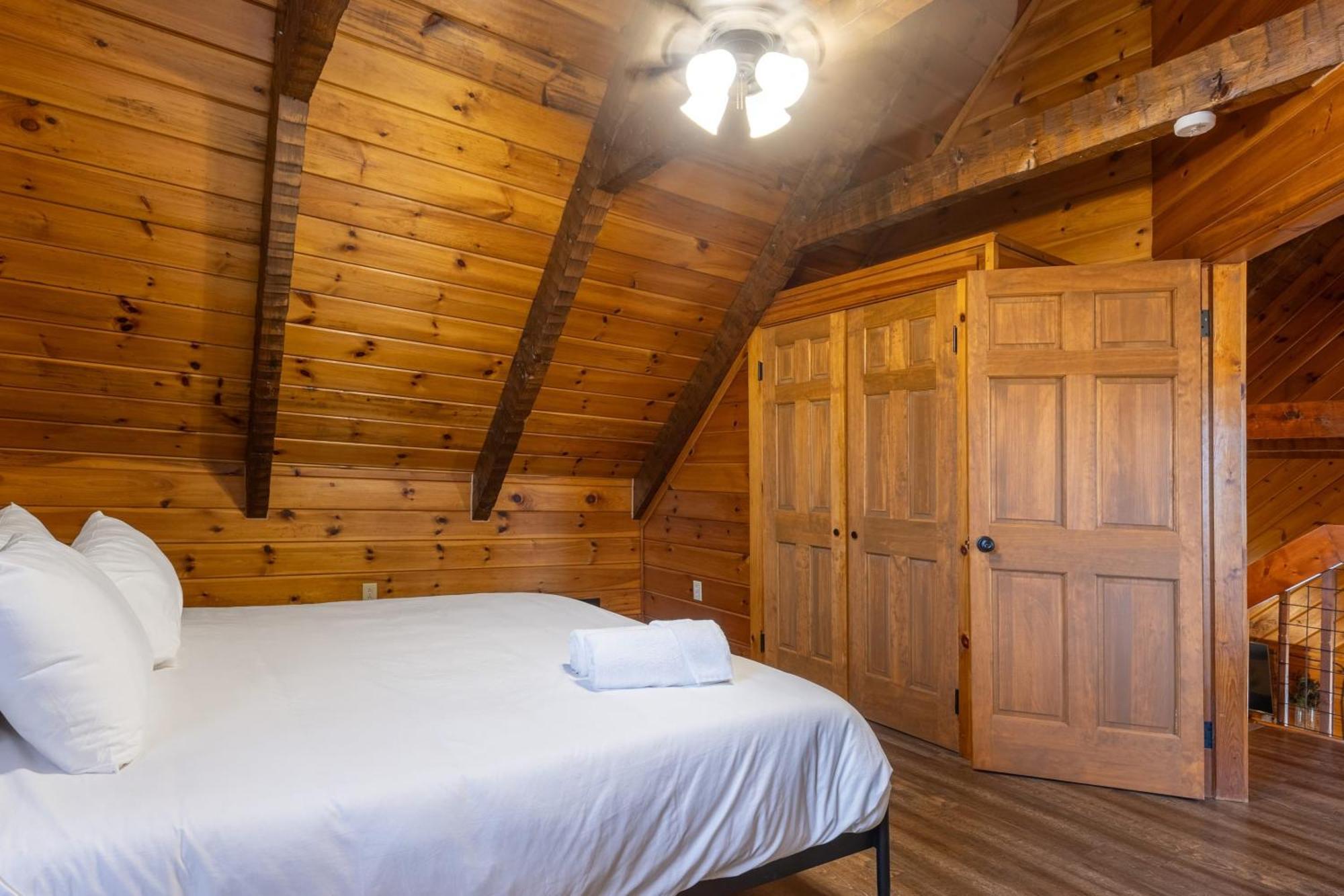 Dudley II By Avantstay Comfortable Cabin W Hot Tub Views Pigeon Forge Kültér fotó